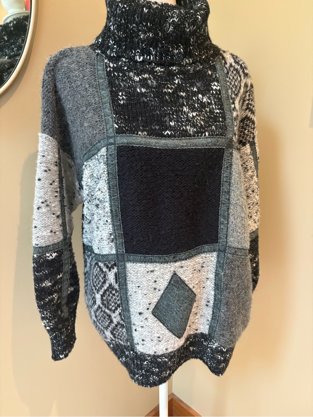 Vintage FaBE Boxy Marled Knit Turtleneck Sweater Color Block M